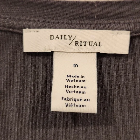 Daily Ritual Dress - Picture 4 of 5